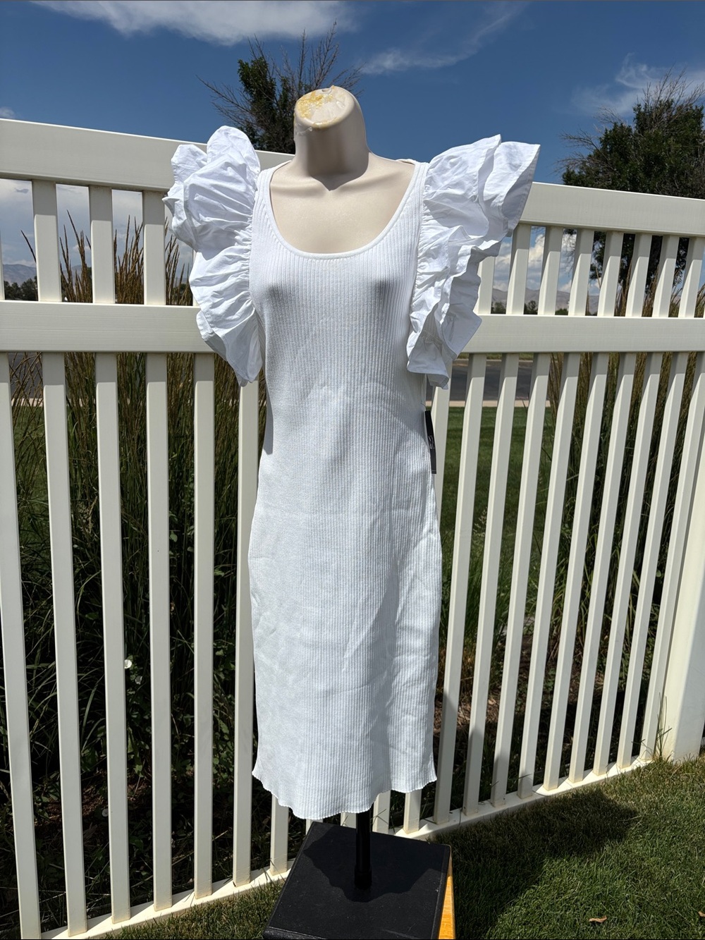 New York & Co NWT White Butterfly Sleeved Size L Dress